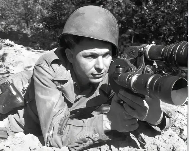 Jim Bates, WWII combat photographer with the 82nd Airborne Division